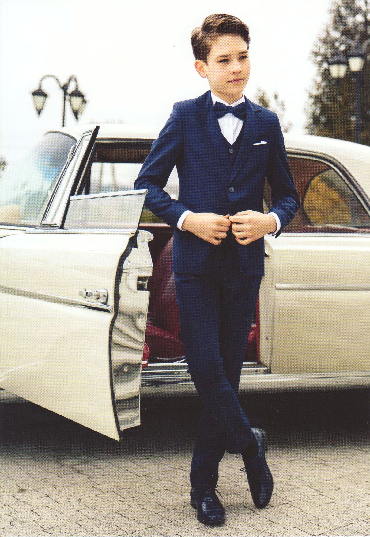 Chlapecký oblek modrý